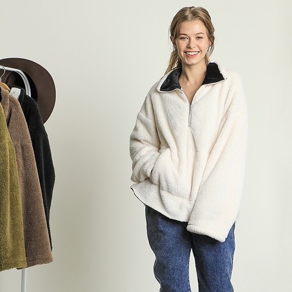 NWT Buttery Soft Faux Fur Sherpa Pullover Sweater - Picture 1 of 5